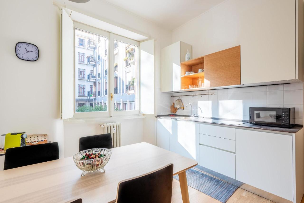 Spacious & Comfortable Apartment In Duomo By Easylife Milano Exteriör bild